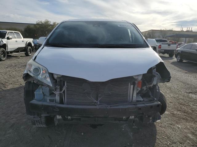 2018 TOYOTA SIENNA LE - 5TDKZ3DC8JS905279