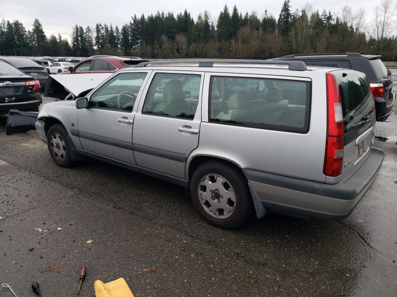 Lot #3056301440 2000 VOLVO V70 XC