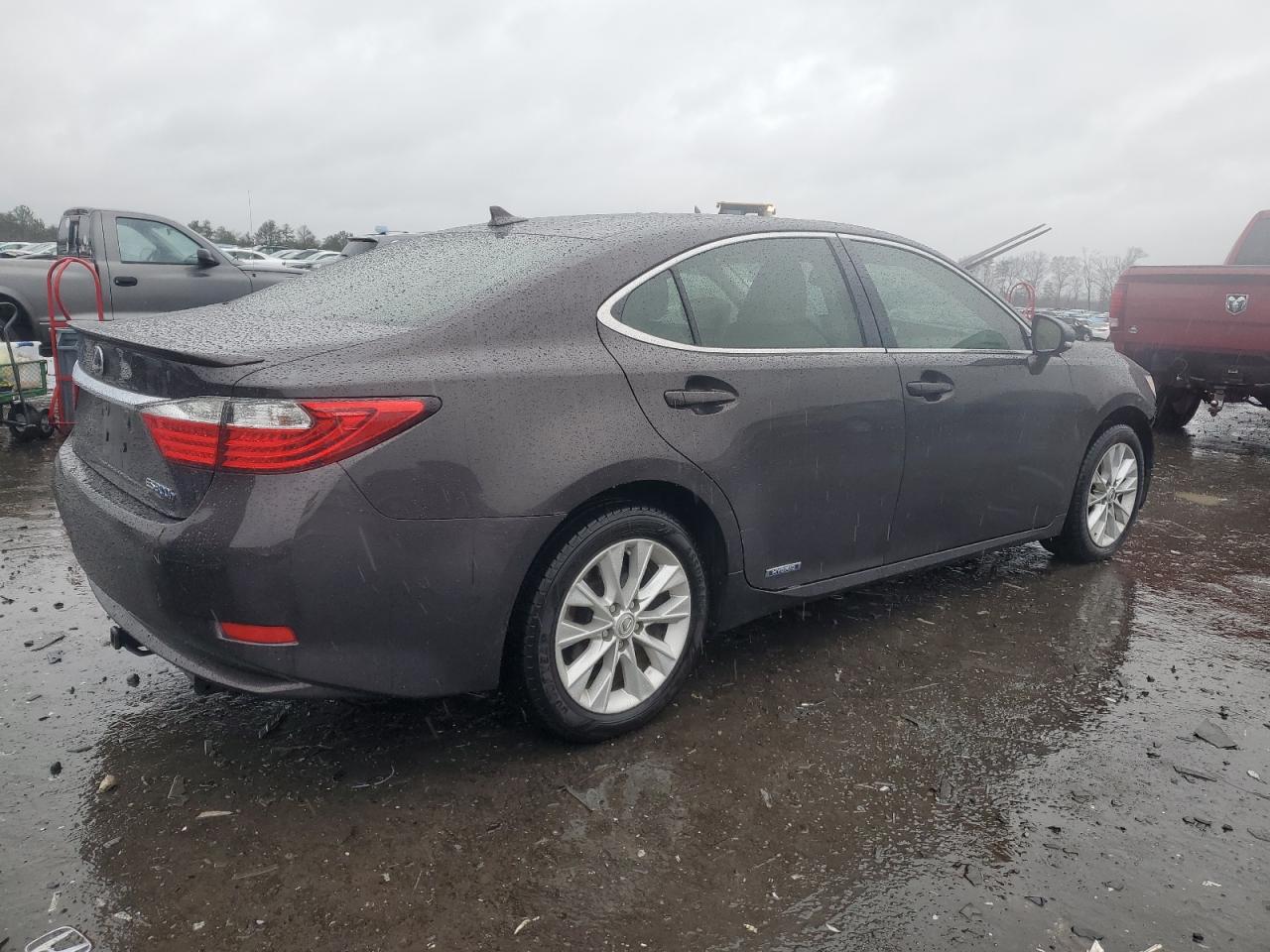 Lot #3029484685 2014 LEXUS ES 300H