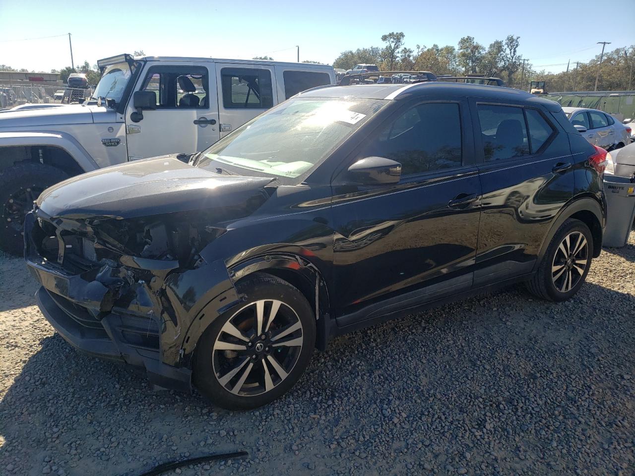 NISSAN KICKS S