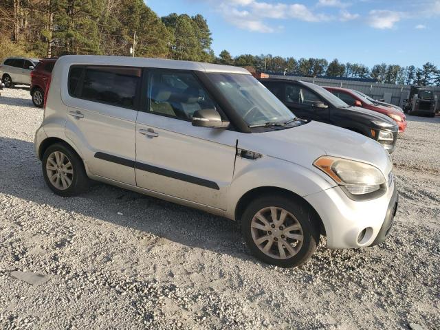 VIN KNDJT2A62D7619075 2013 KIA SOUL no.4