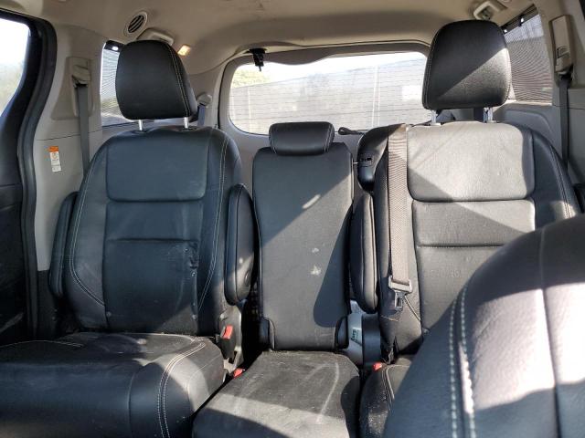 2019 TOYOTA SIENNA SE 5TDXZ3DC8KS993211