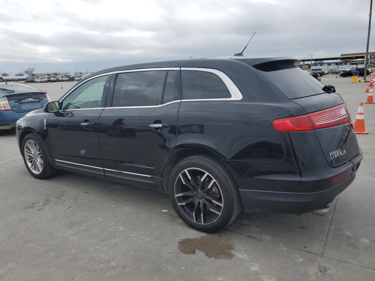 Lot #3034268085 2019 LINCOLN MKT