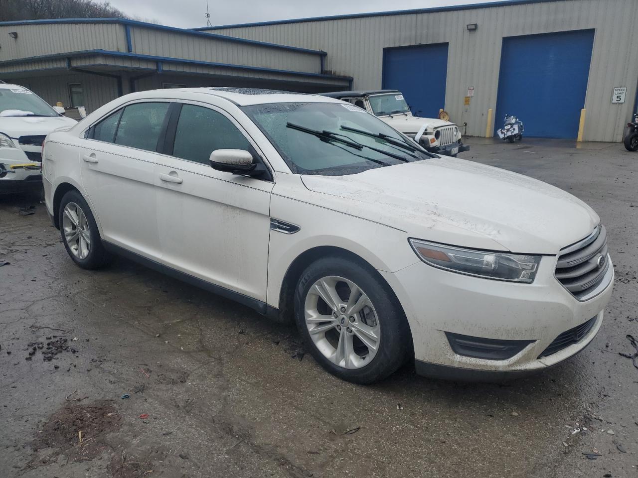 Lot #3030637102 2013 FORD TAURUS SEL