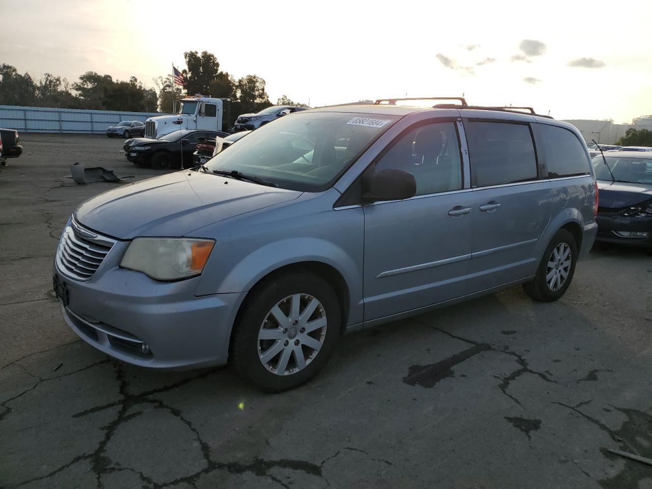 CHRYSLER TOWN & COUNTRY TOURING