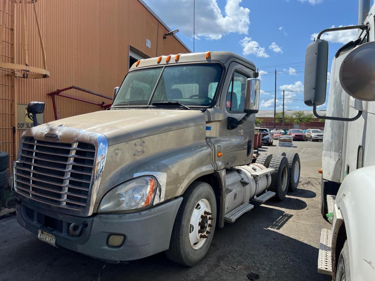 Lot #3042046197 2007 FREIGHTLINER CASCADIA