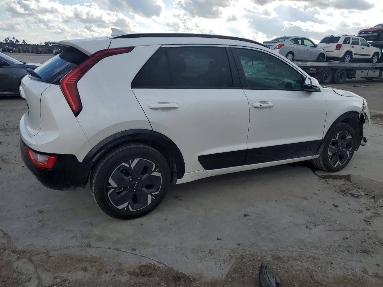 Lot #3055205974 2023 KIA NIRO WIND