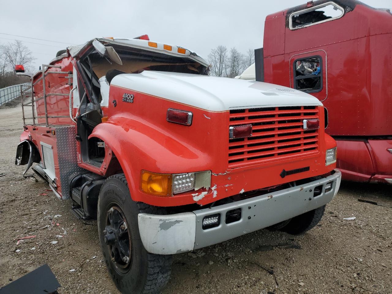 Lot #3037021722 1995 INTERNATIONAL 4000 4900