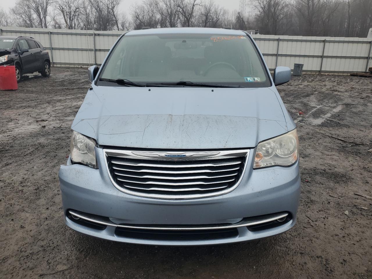 Lot #3033327855 2013 CHRYSLER TOWN & COU