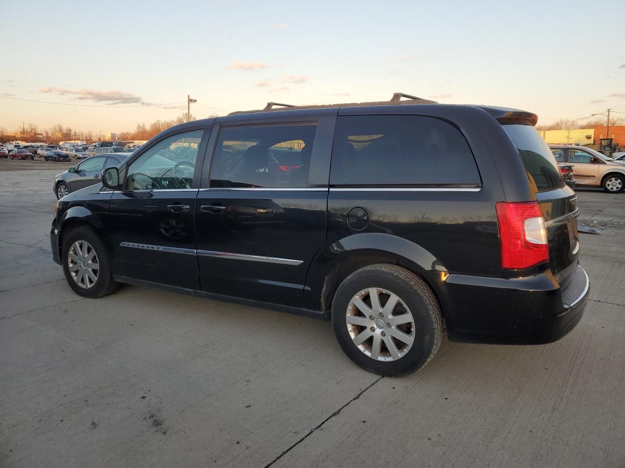 Lot #3029351692 2015 CHRYSLER TOWN & COU