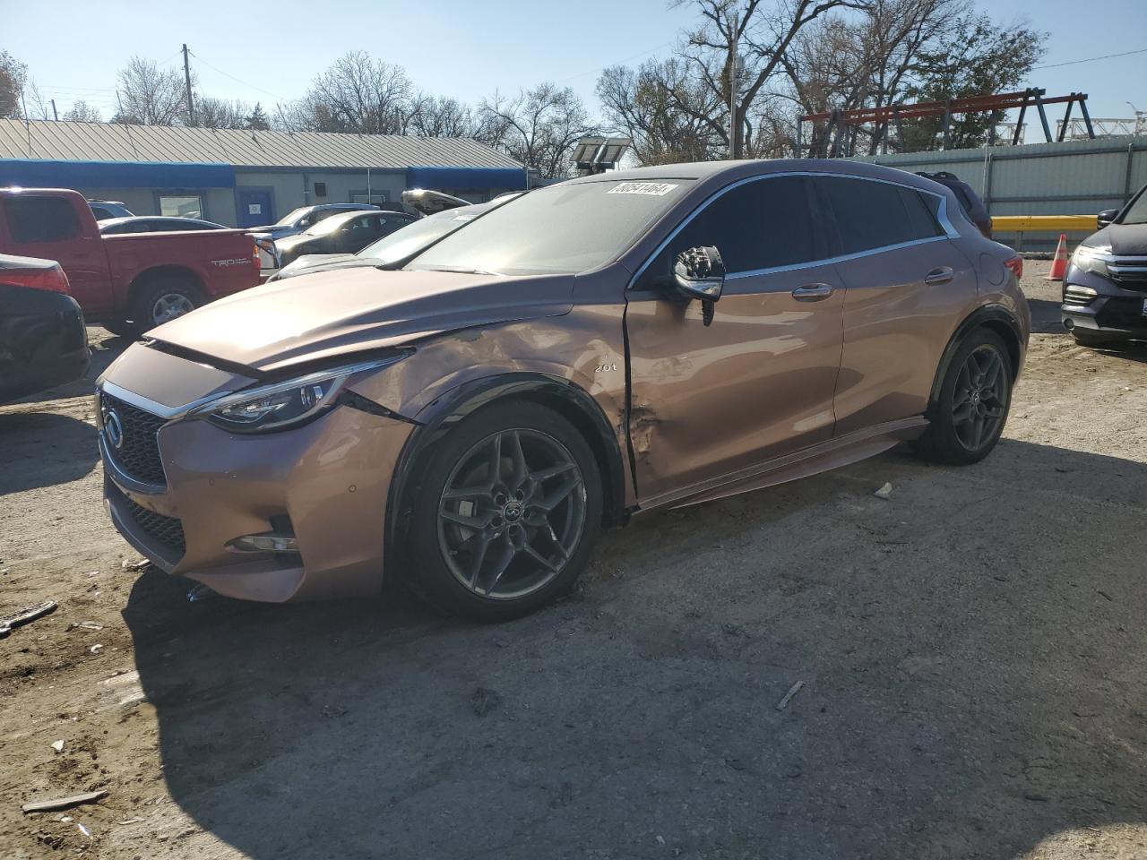 INFINITI QX30 BASE
