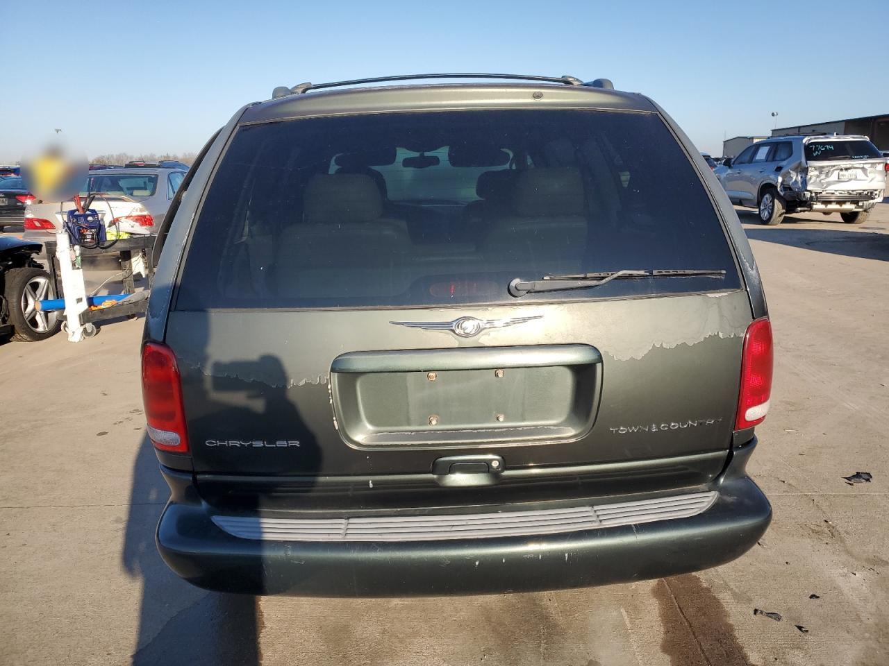 Lot #3049615646 2000 CHRYSLER TOWN AND C