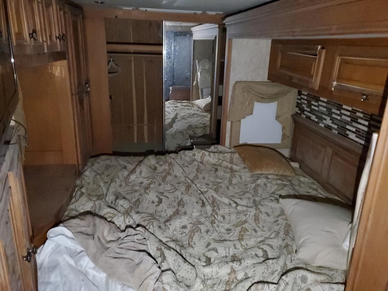 Lot #3049607647 2002 SPARTAN MOTORS MOTORHOME