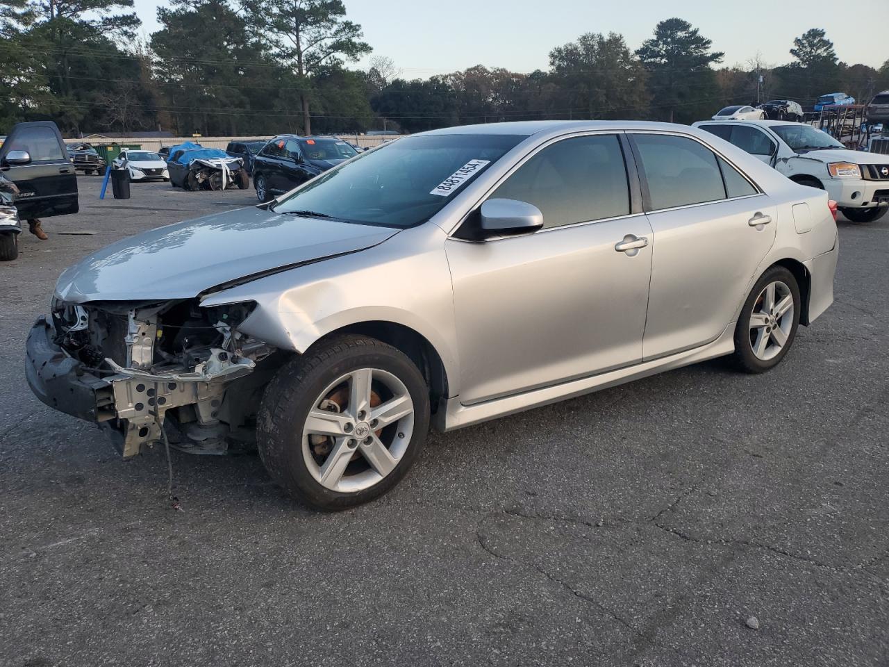 TOYOTA CAMRY BASE