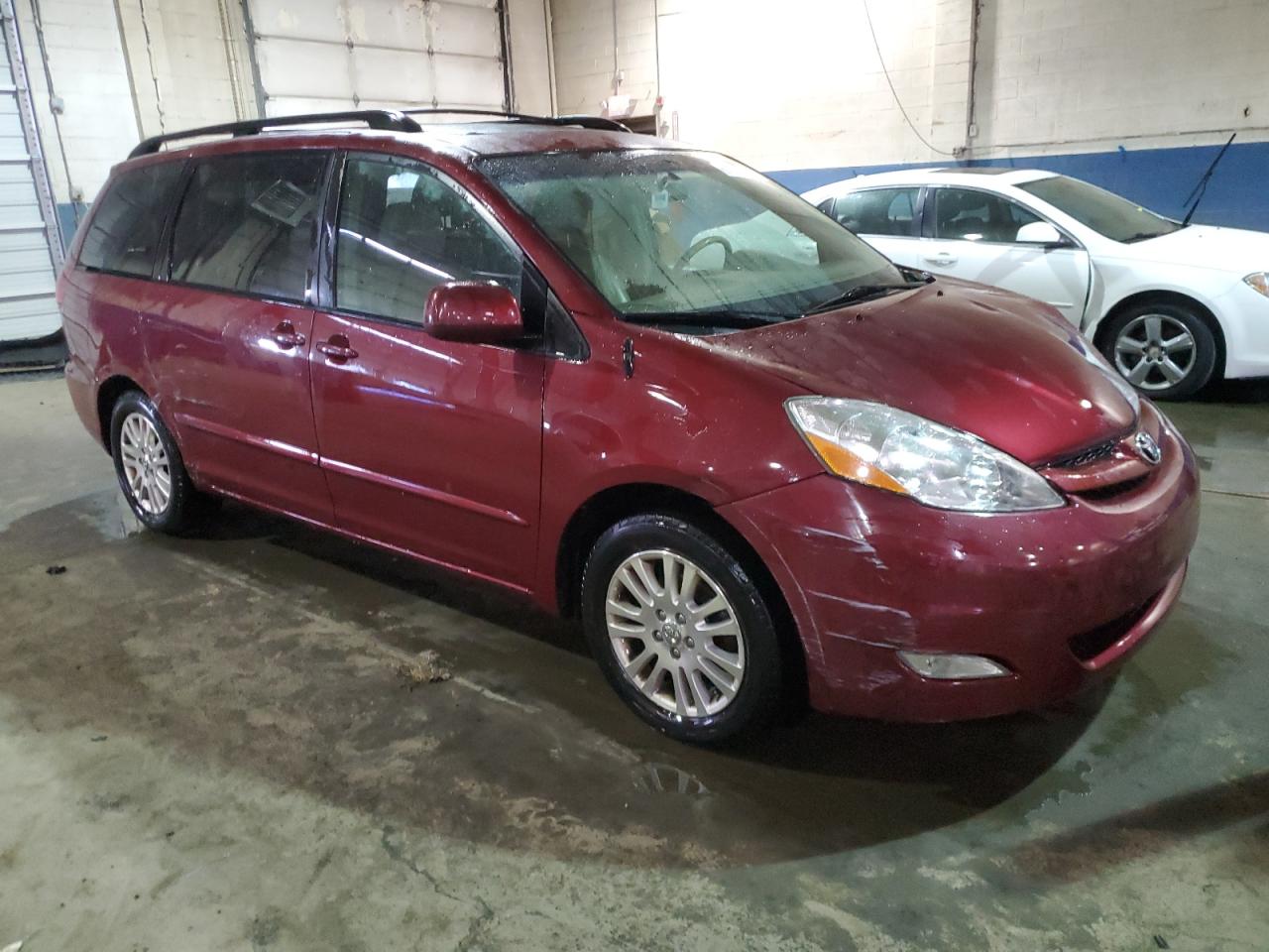 Lot #3024194819 2010 TOYOTA SIENNA XLE