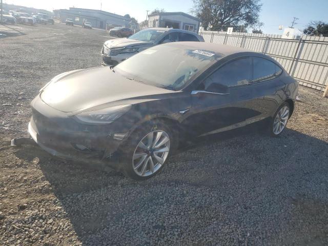 VIN 5YJ3E1EA2JF157389 2018 TESLA MODEL 3 no.1