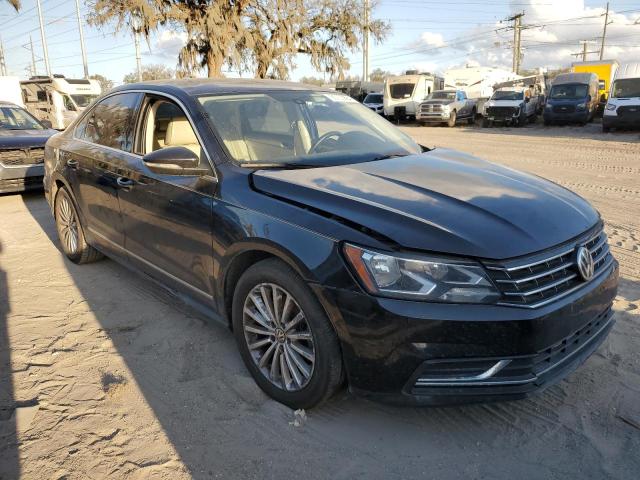 VIN 1VWBT7A3XHC045682 2017 VOLKSWAGEN PASSAT no.4