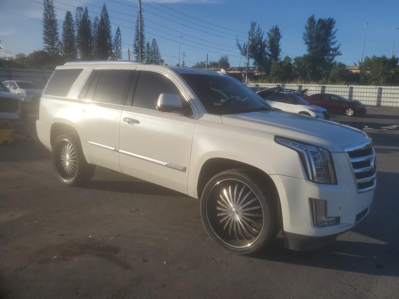 Lot #3029424693 2015 CADILLAC ESCALADE P