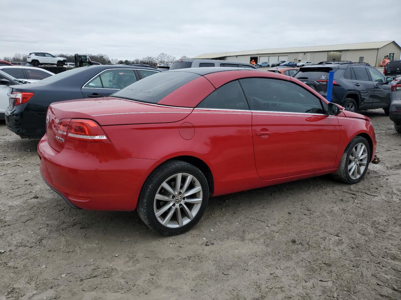 Lot #3037235494 2012 VOLKSWAGEN EOS KOMFOR