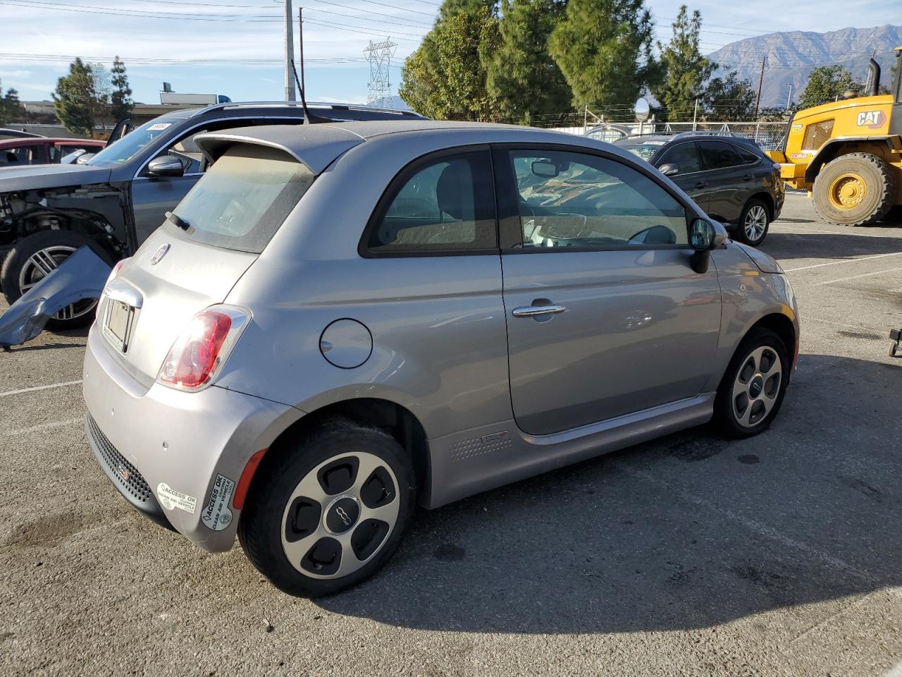 Lot #3034349099 2016 FIAT 500 ELECTR