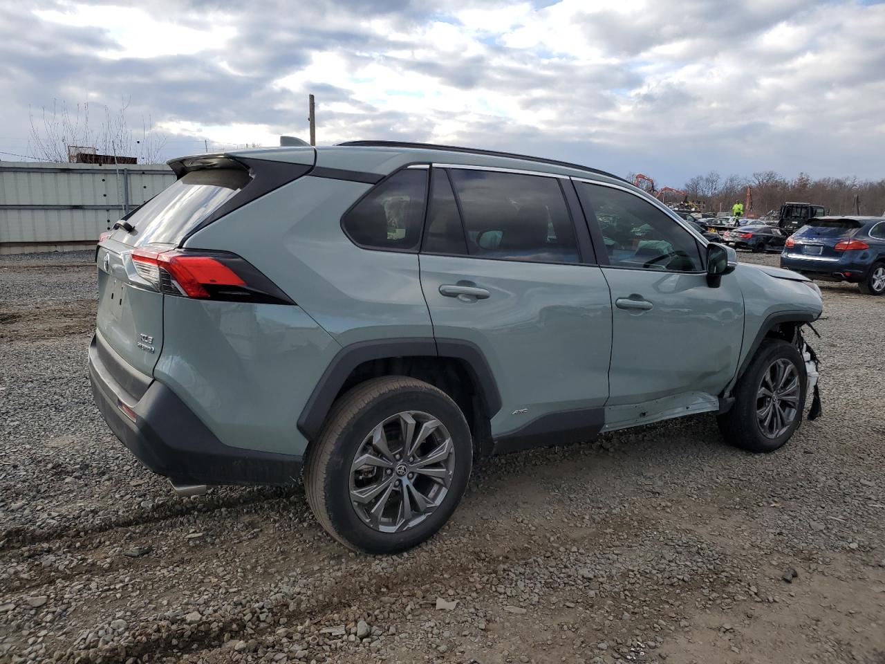 Lot #3033305810 2022 TOYOTA RAV4 XLE P