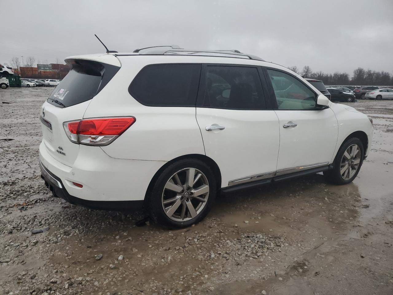 Lot #3033015017 2013 NISSAN PATHFINDER