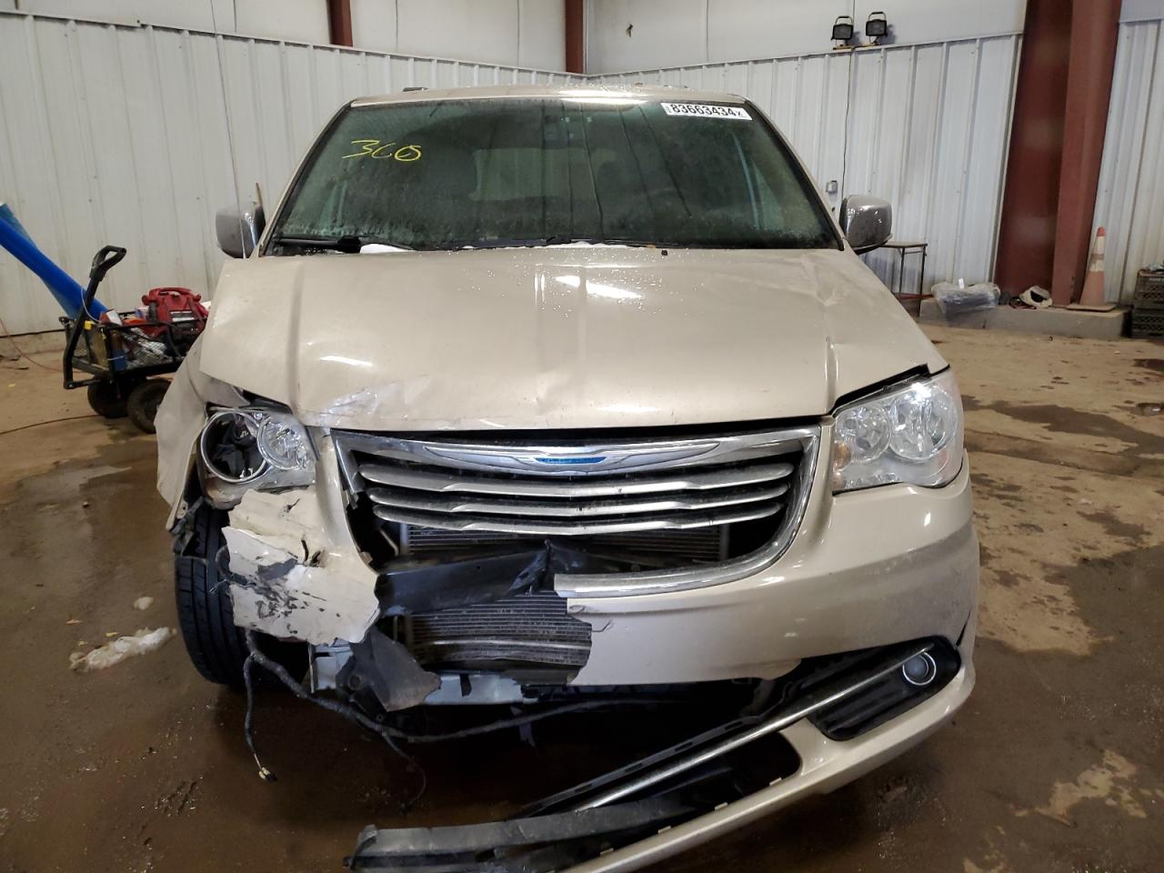 Lot #3034352075 2015 CHRYSLER TOWN & COU