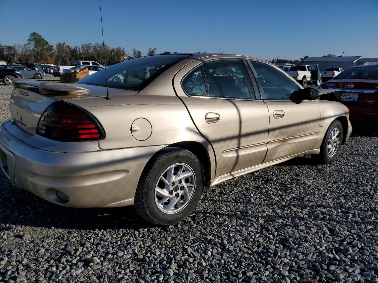 Lot #3030700106 2004 PONTIAC GRAND AM S