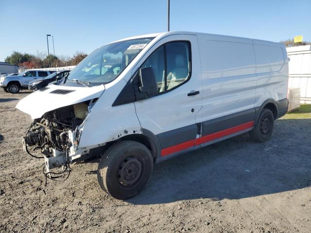 VIN 1FTYE1ZM8GKA38560 2016 FORD TRANSIT no.1