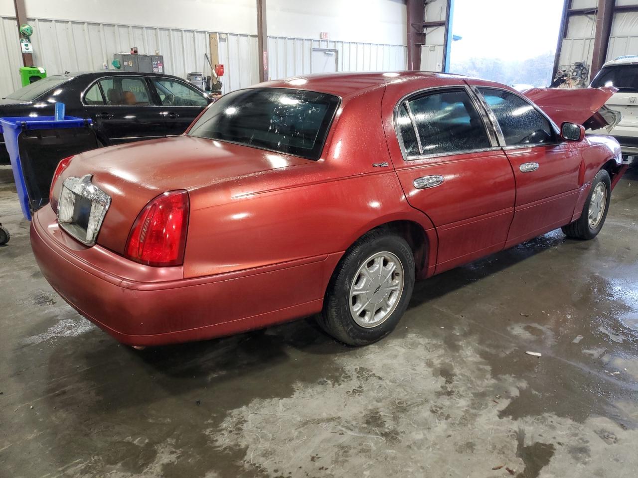 Lot #3024714642 1999 LINCOLN TOWN CAR S