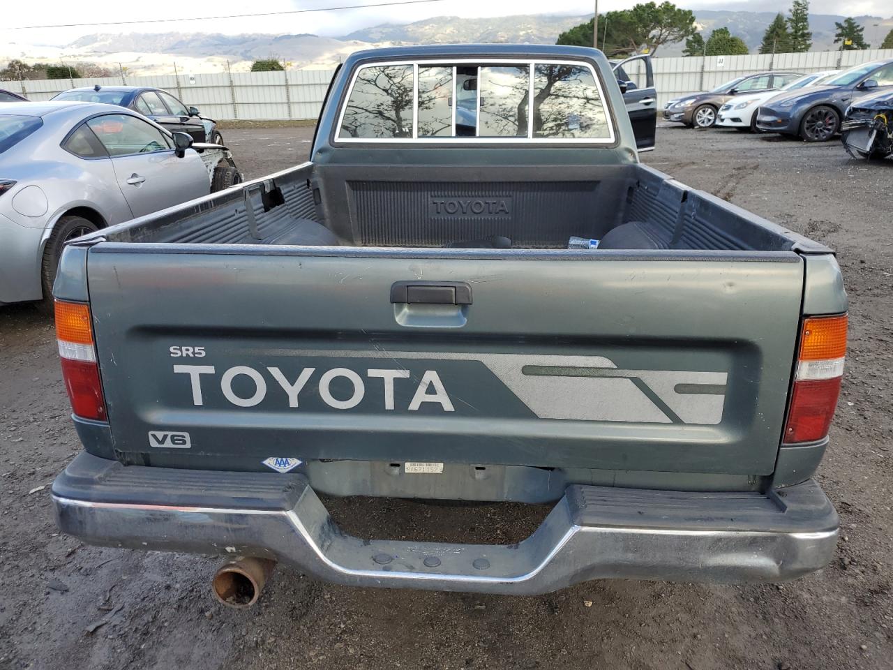 Lot #3056664555 1992 TOYOTA PICKUP 1/2