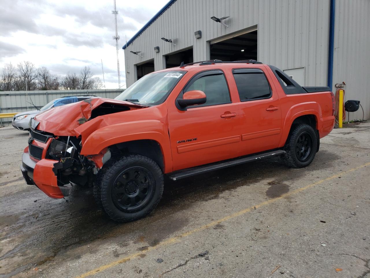  Salvage Chevrolet Avalanche