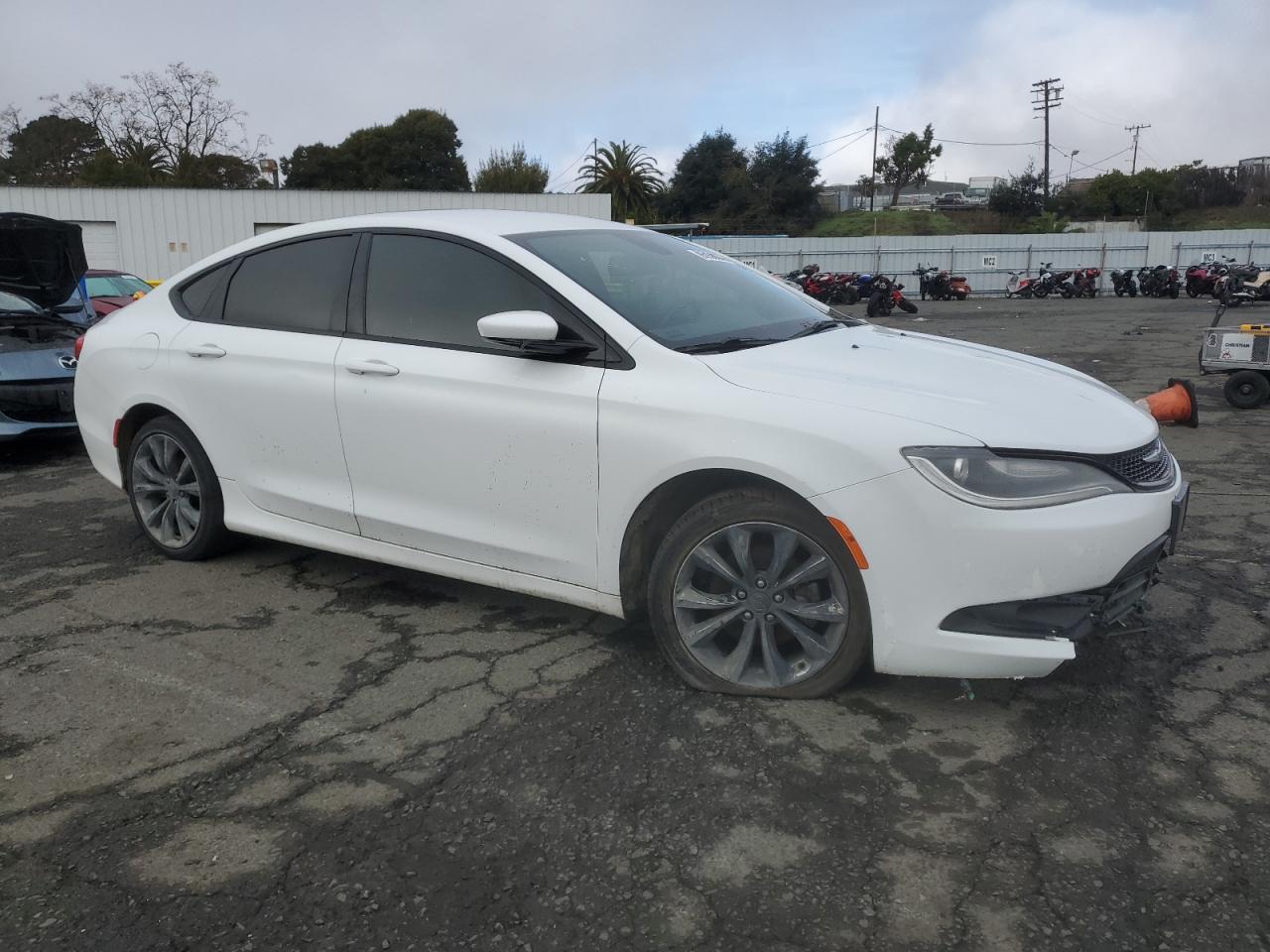 Lot #3033210811 2015 CHRYSLER 200 S