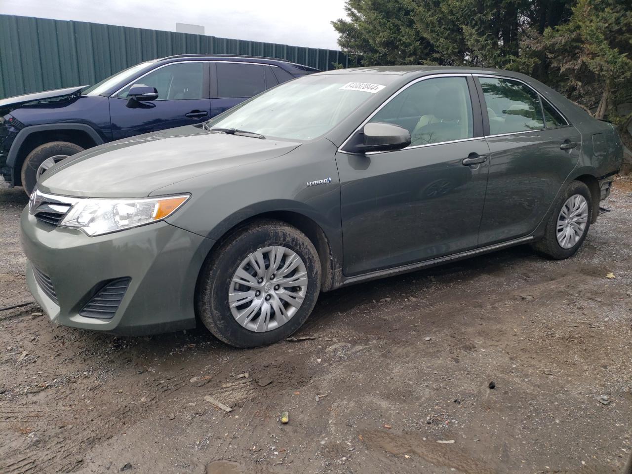 Lot #3027081781 2012 TOYOTA CAMRY HYBR