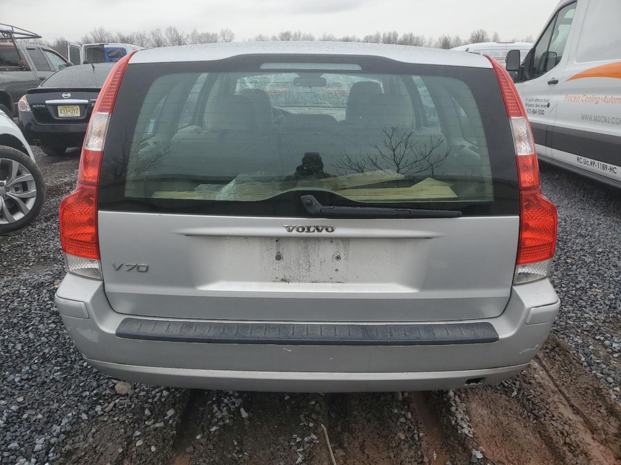 Lot #3030475466 2005 VOLVO V70