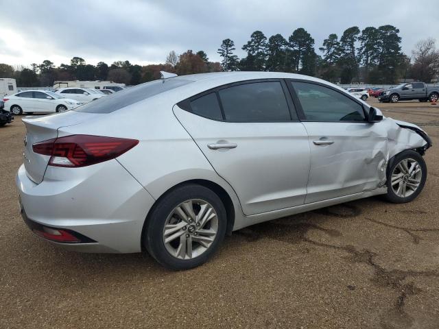 2019 HYUNDAI ELANTRA SE - KMHD84LF4KU756004
