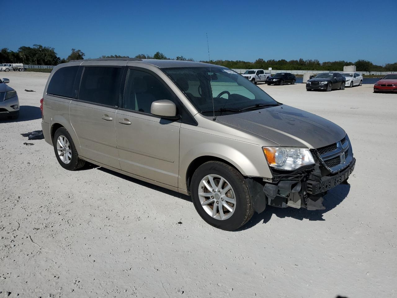 Lot #3033391899 2014 DODGE GRAND CARA