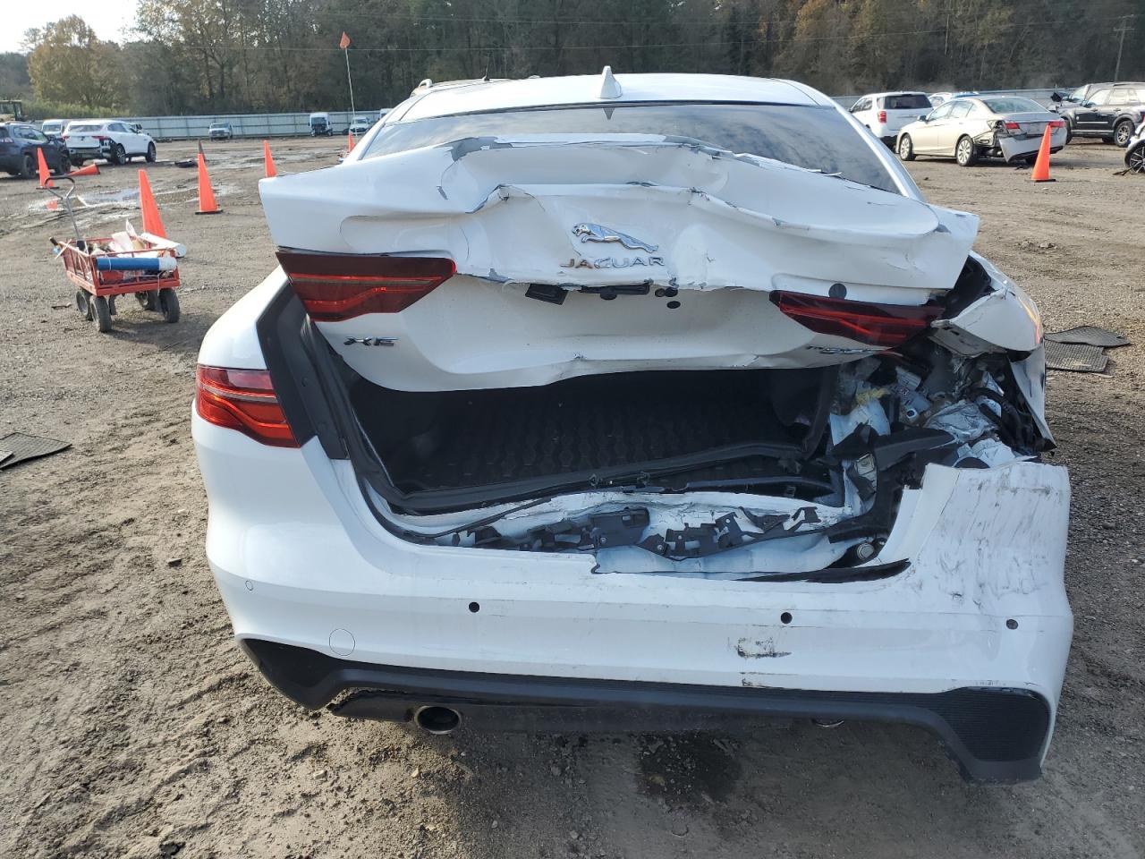 Lot #3050529143 2020 JAGUAR XE S