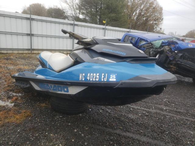 BOMBARDIER SEADOO 2018 blue   YDV46411C818 photo #1