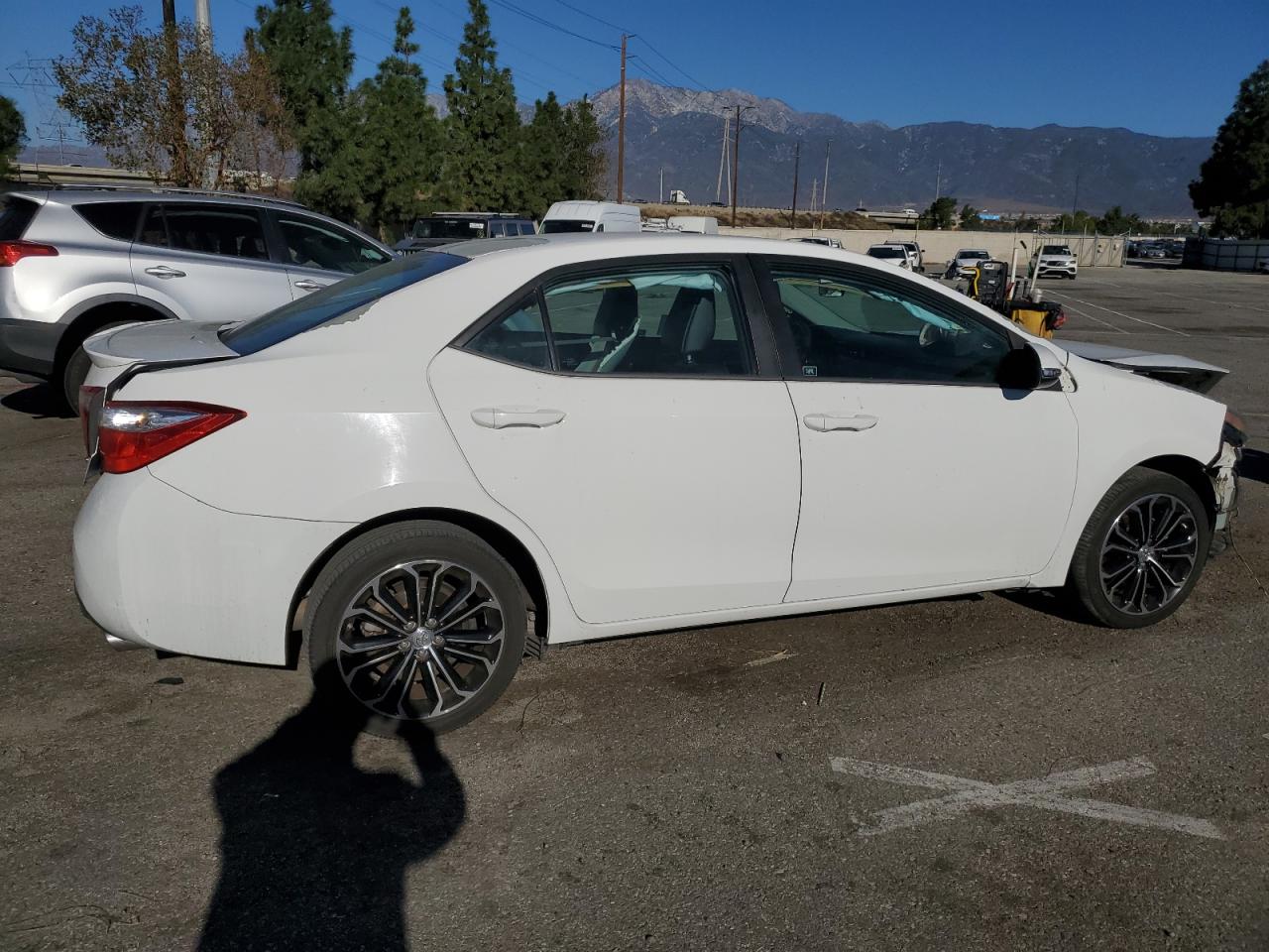 Lot #3028570923 2015 TOYOTA COROLLA L