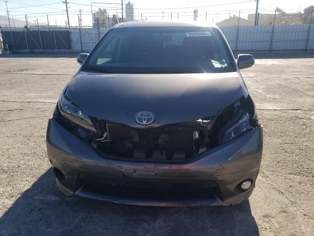 2017 TOYOTA SIENNA SE 5TDXZ3DC6HS884982