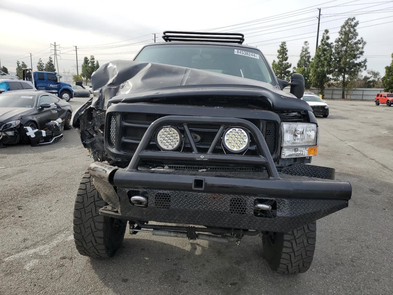 Lot #3033082028 2002 FORD EXCURSION