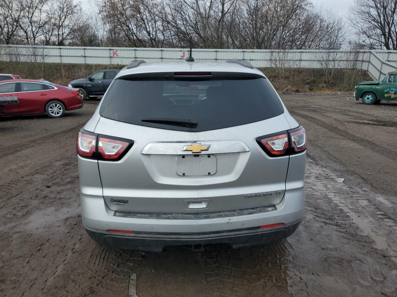 Lot #3310412015 2016 CHEVROLET TRAVERSE L