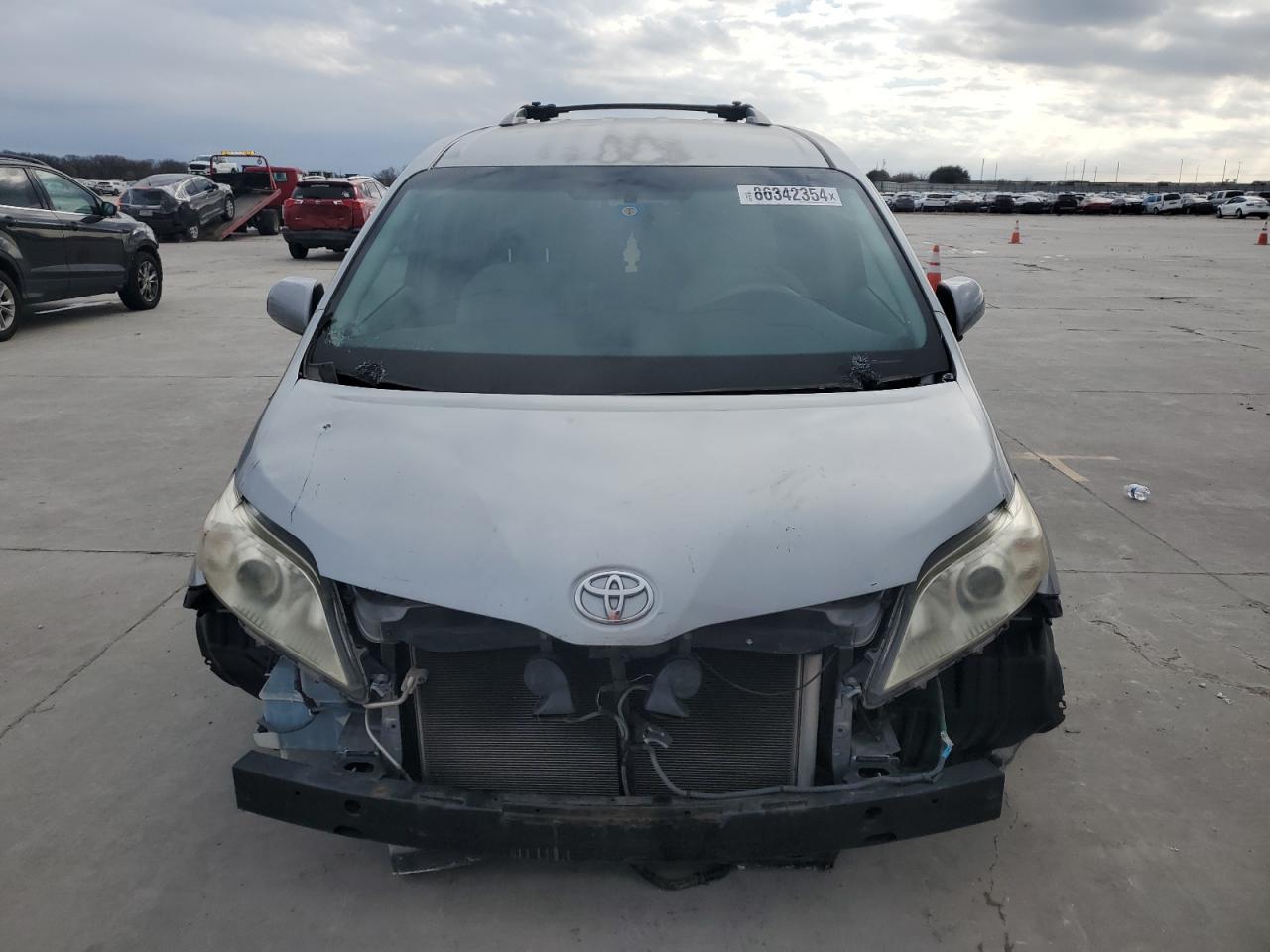 Lot #3034065838 2011 TOYOTA SIENNA LE