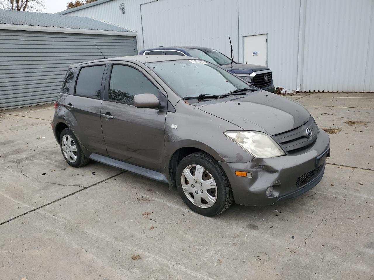 Lot #3030828501 2005 TOYOTA SCION XA