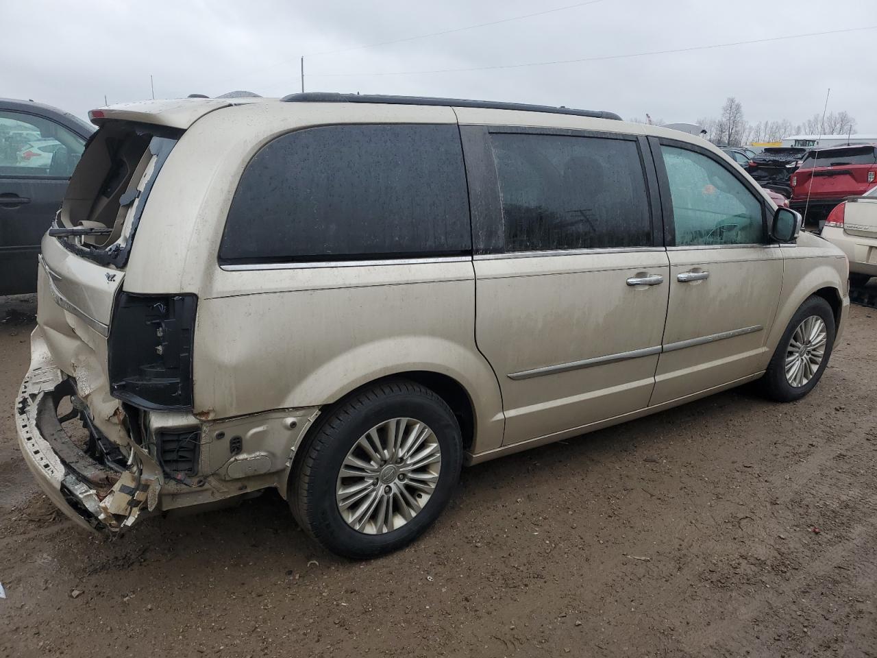 Lot #3033127003 2016 CHRYSLER TOWN & COU