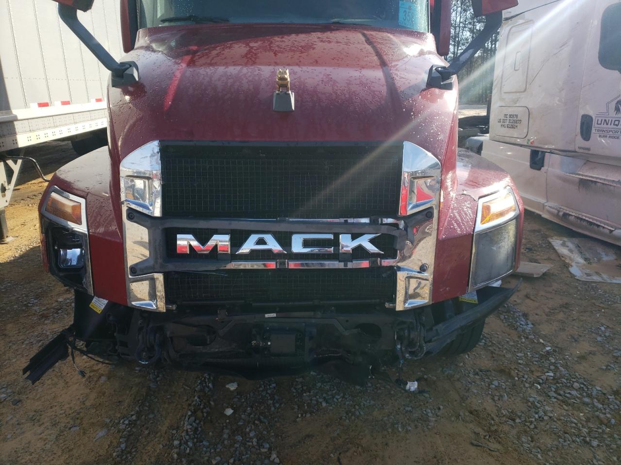 Lot #3052381594 2019 MACK ANTHEM