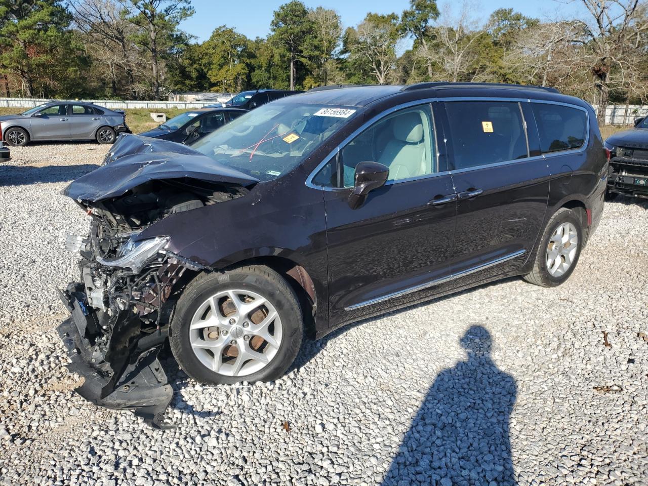  Salvage Chrysler Pacifica