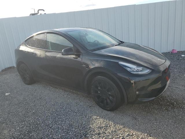 VIN 7SAYGDEE8NF481363 2022 TESLA MODEL Y no.4