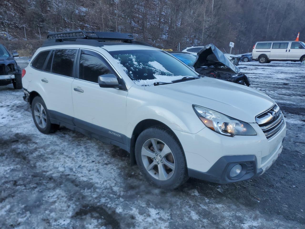 Lot #3052290634 2014 SUBARU OUTBACK 2.